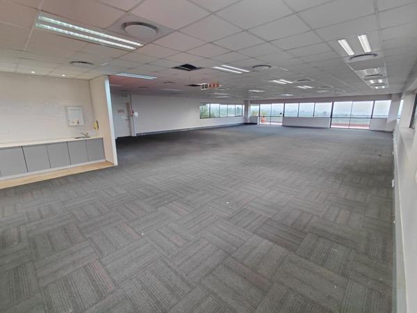 1 960 m² Commercial space