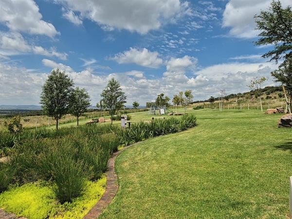 1 127 m² Land