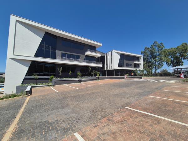 1 102 m² Commercial space