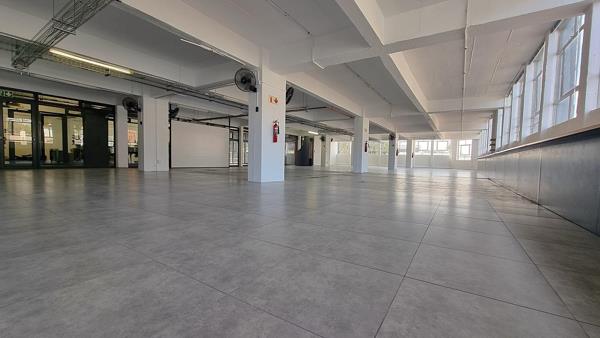 306 m² Office Space