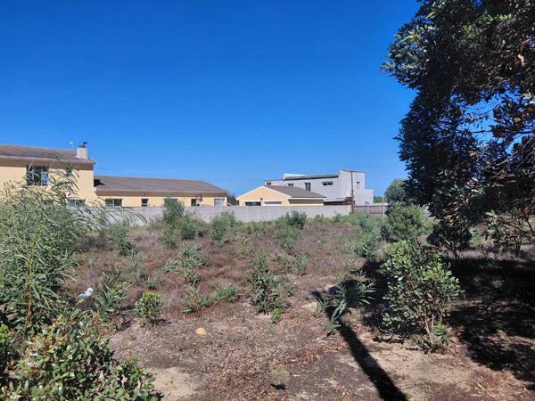 1 179 m² Land