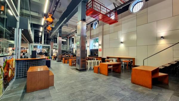 611 m² Office Space