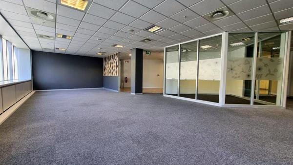 435 m² Office Space