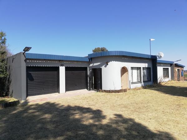 4.8 ha Smallholding