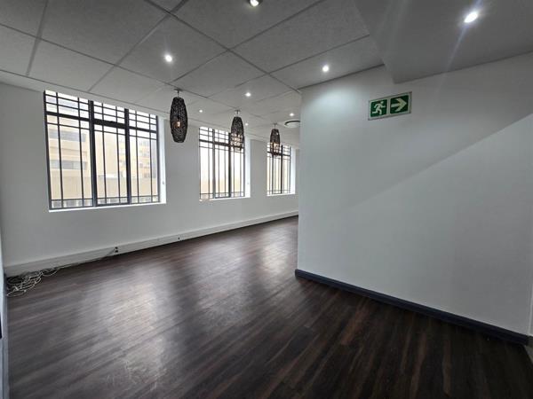 340 m² Office Space