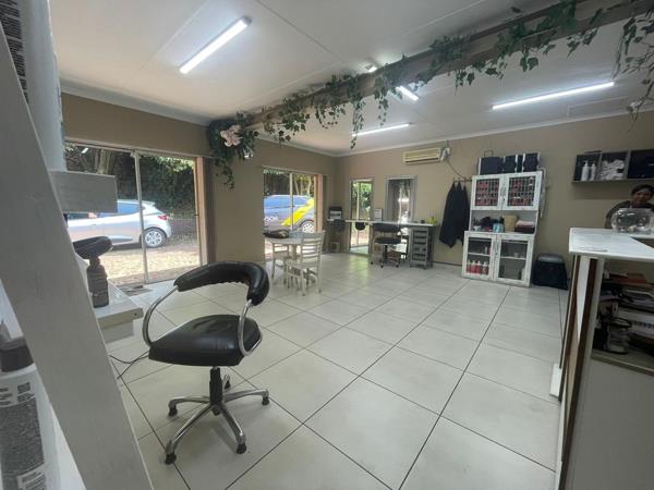 240 m² Commercial space