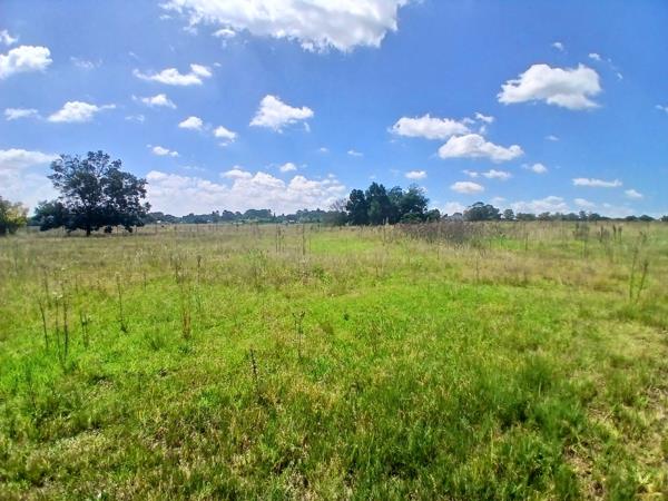 8 742 m² Land