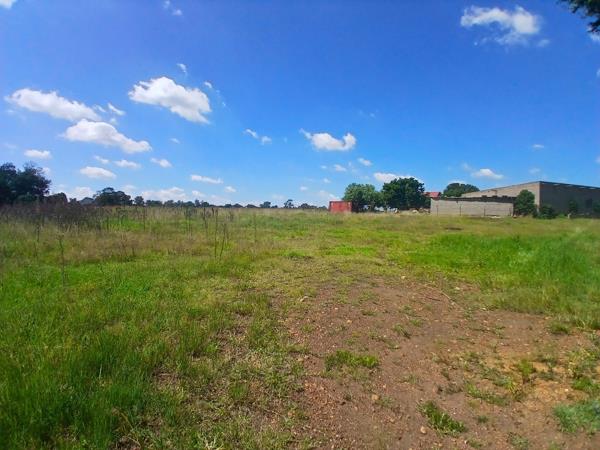8 742 m² Land