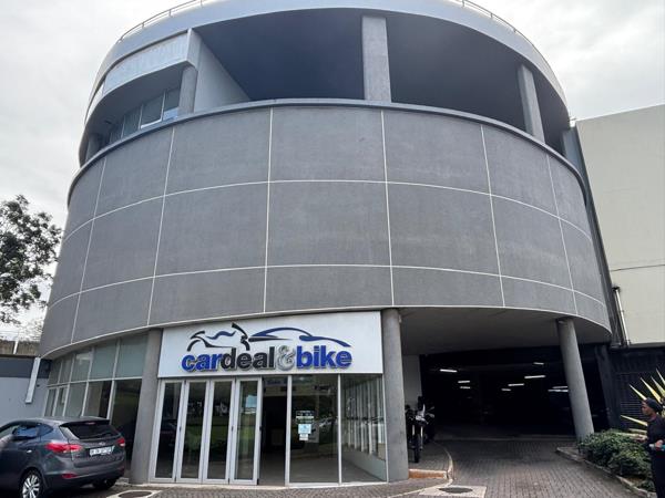 311 m² Commercial space