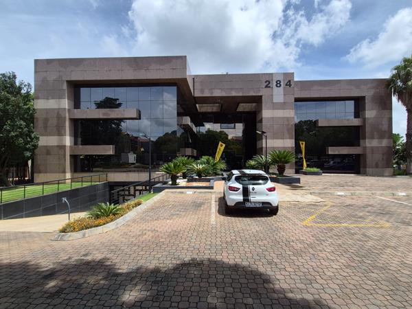 242 m² Commercial space