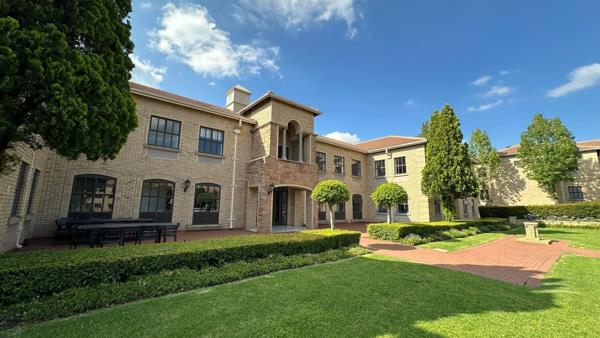 469 m² Office Space
