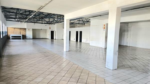 1 860 m² Commercial space