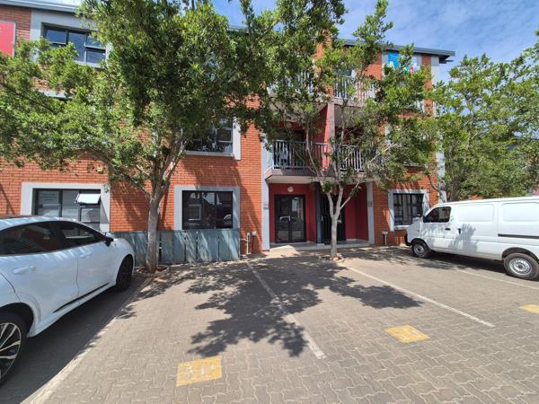 355 m² Industrial space