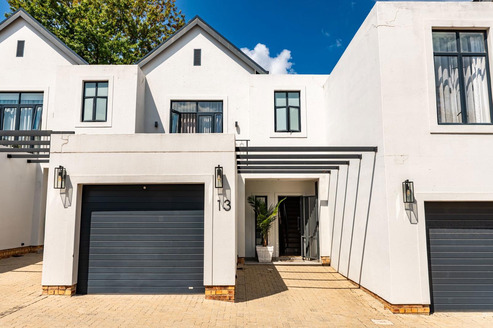 2 Bedroom Townhouse in Bryanston