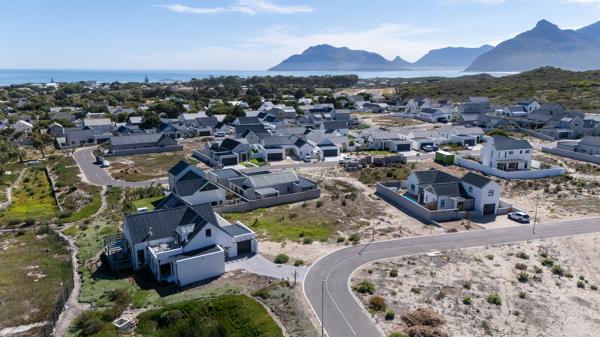 475 m² Land