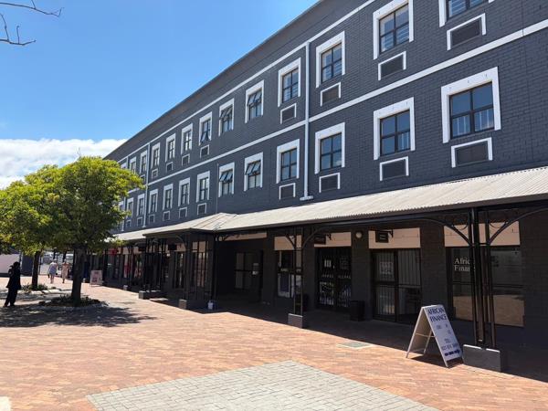 341.8 m² Commercial space