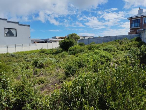 670 m² Land