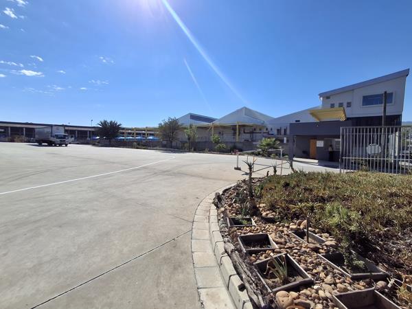 2 200 m² Industrial space