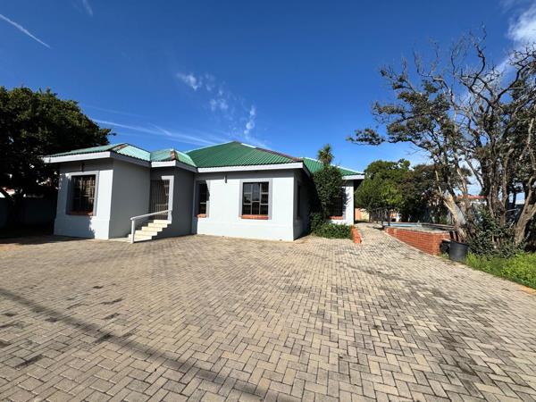 330 m² Commercial space