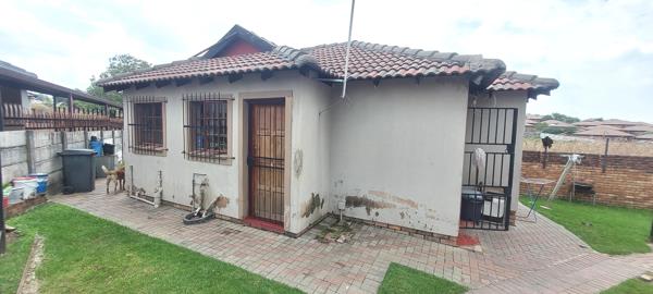 2 Bedroom House