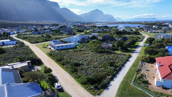 1 137 m² Land
