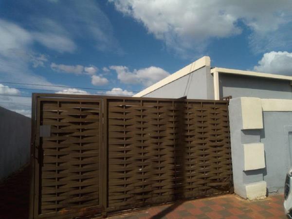 1 Bedroom Garden Cottage