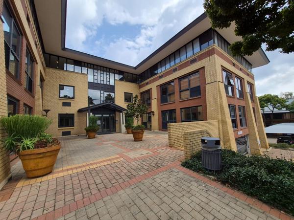 632 m² Commercial space