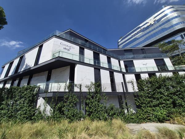 866 m² Commercial space