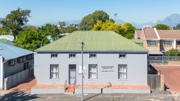 153 m² Commercial space