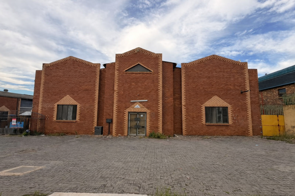 2 400 m² Industrial space