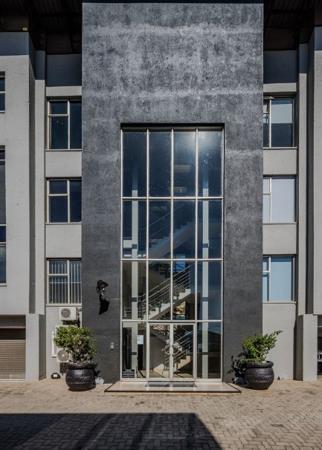 365 m² Office Space