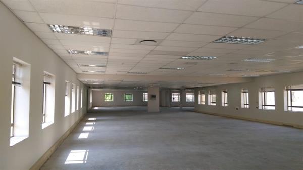 1 700 m² Office Space