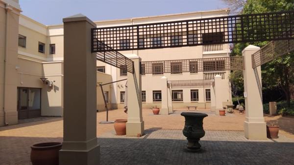 650 m² Office Space