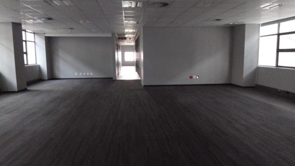 698 m² Office Space