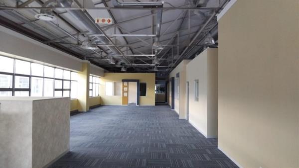 643 m² Office Space