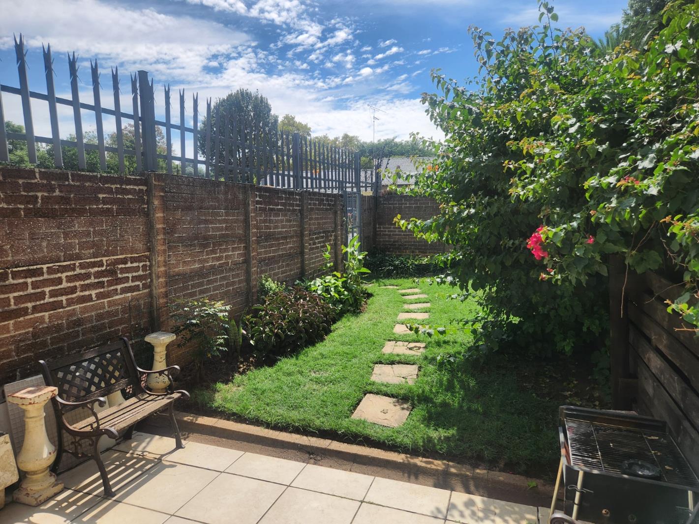 2 Bedroom Apartment in Darrenwood