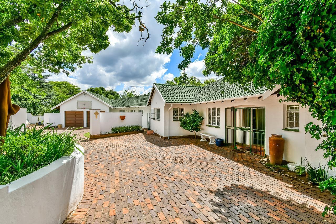 4 Bedroom House in Bryanston