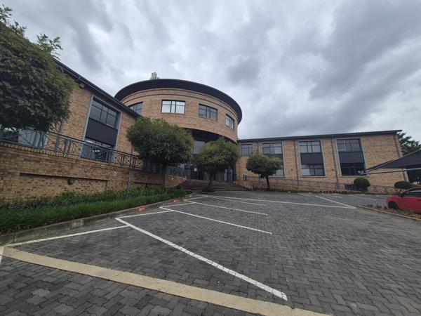 700 m² Commercial space