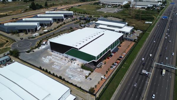 7 600 m² Industrial space