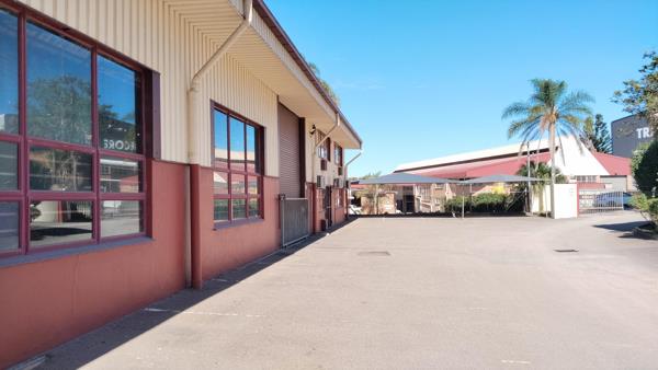 1 100 m² Industrial space
