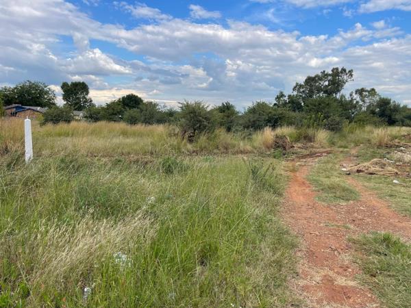1 493 m² Land
