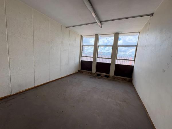 1 488 m² Office Space