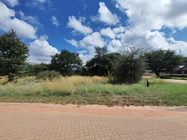 1 058 m² Land