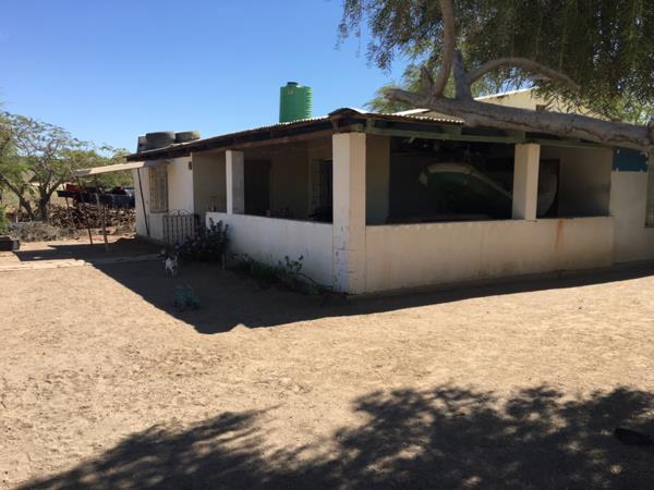 5 710 m² Smallholding