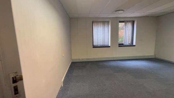 688 m² Office Space