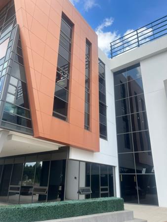 701 m² Commercial space