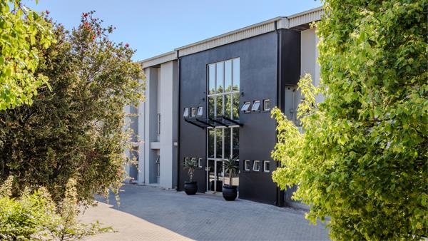 365 m² Office Space