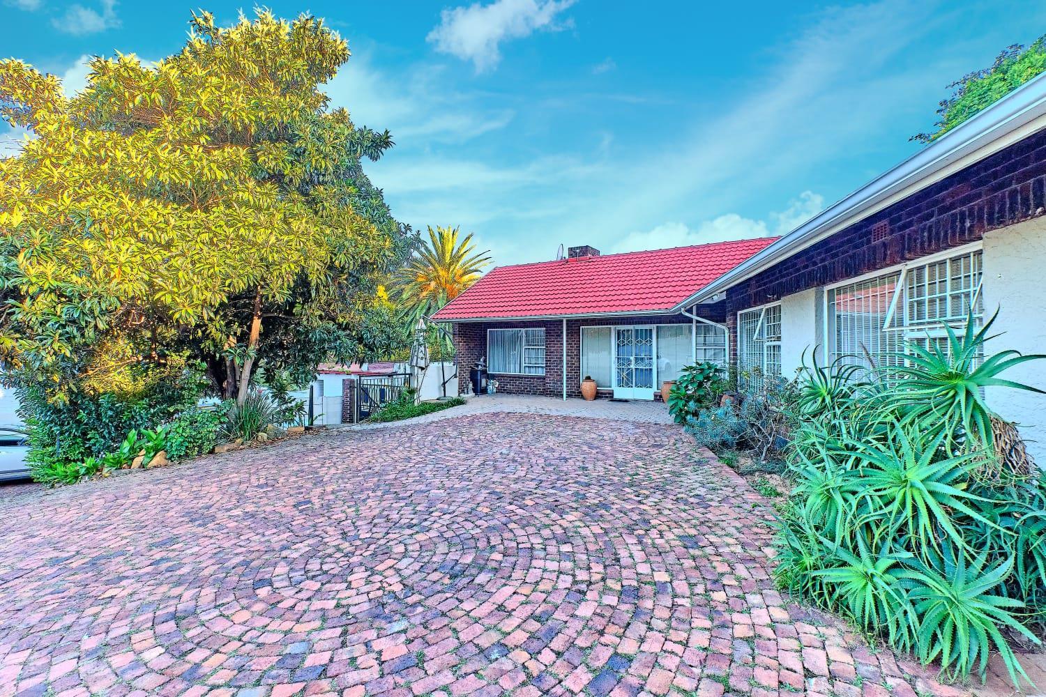 5 Bedroom Cluster in Blairgowrie