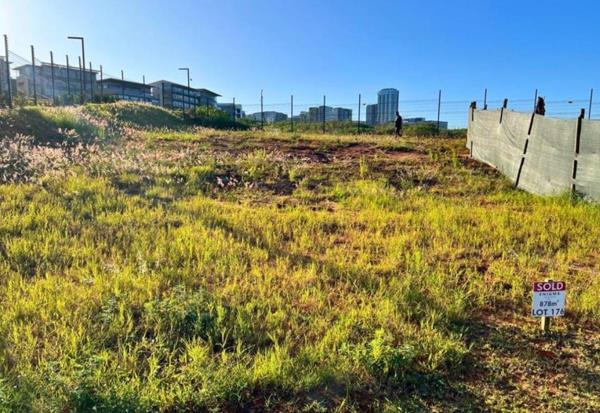 879 m² Land