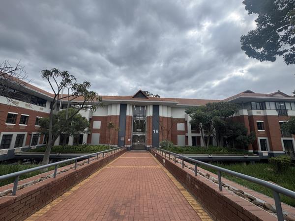 208 m² Commercial space